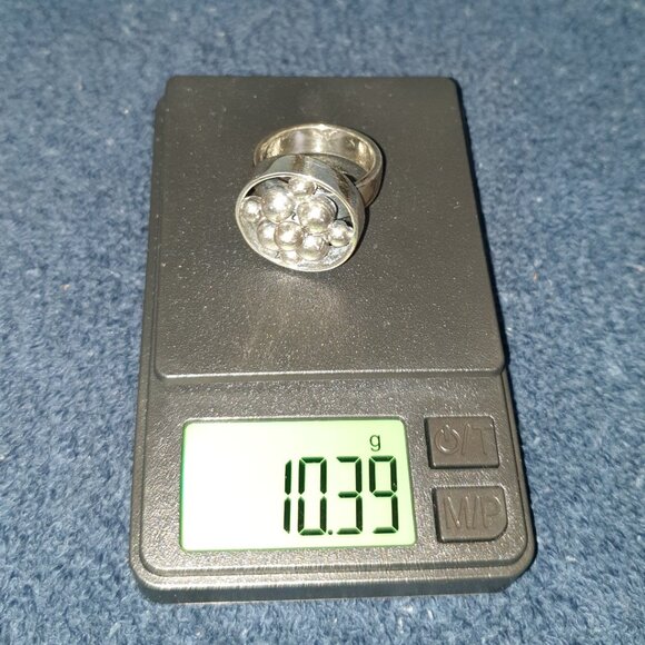 🍇 One-of-a-Kind Vintage Scandinavian Sterling Silver Grapes Ring - Picture 10 of 13